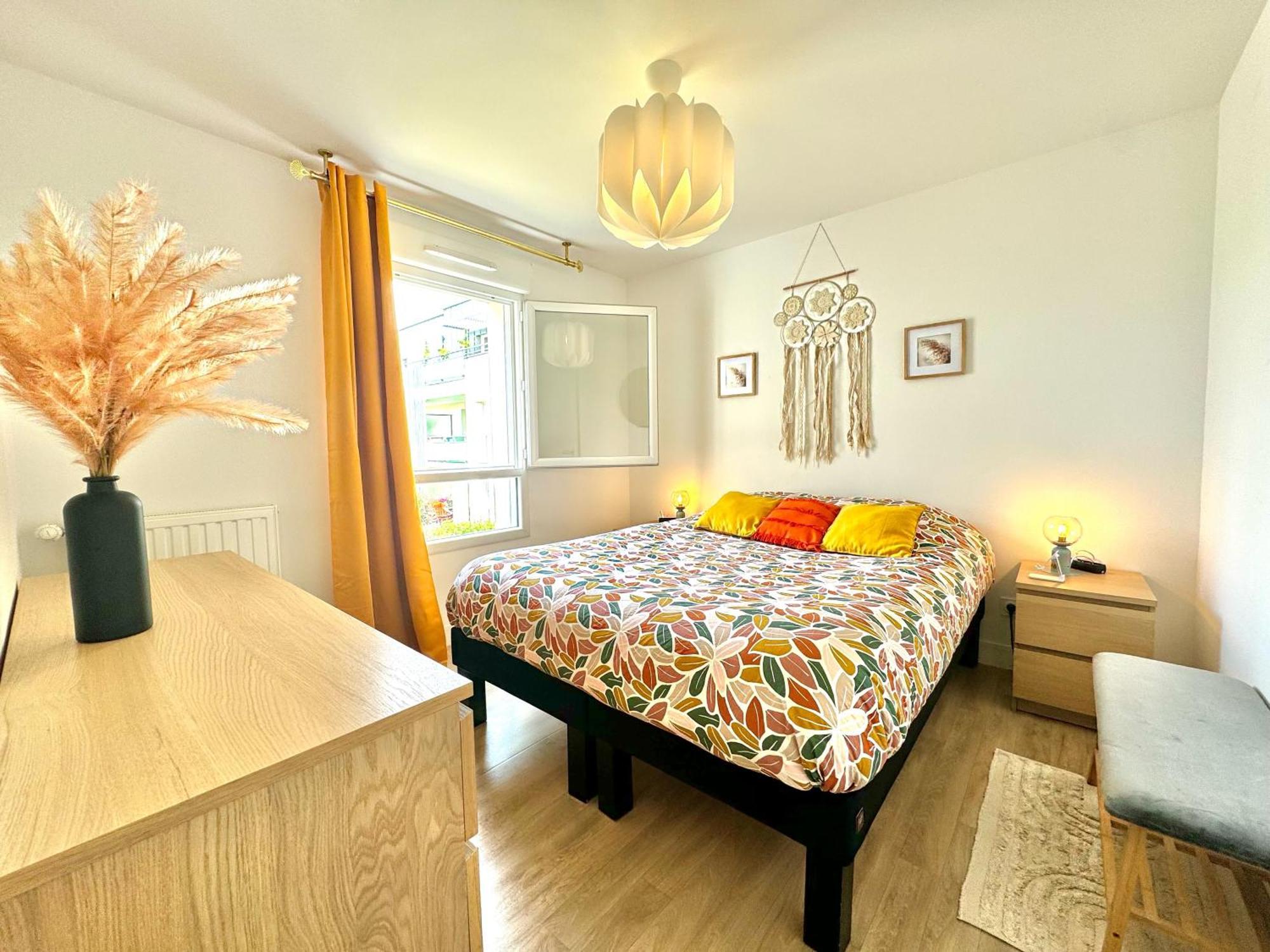 Apartmán L'Atelier Chic - Wifi Fibre - Parking Privee - Balcon - Netflix Lanester Exteriér fotografie